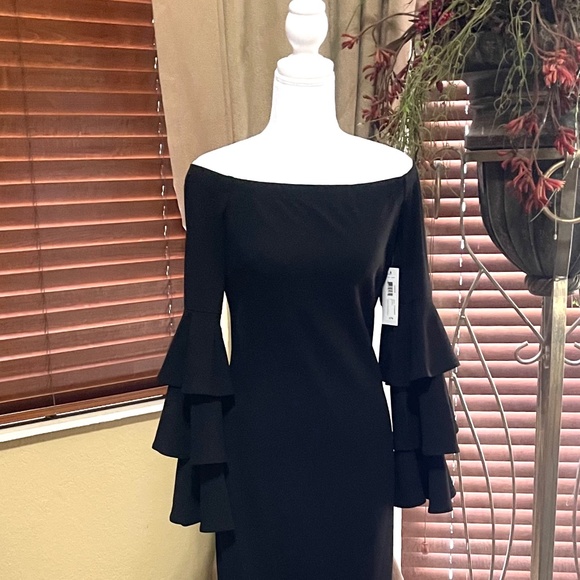 Women's Dress size 6 stretchy - NEW ITEM - Picture 2 of 7